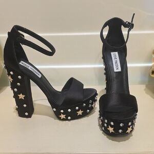 New Steve Madden Black Heels with Gold Stars